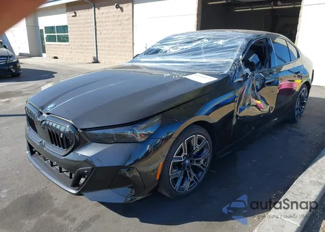 2025 BMW I5 Edrive40 z USA, uszkodzony, nr VIN WBY33FK08SCU89543